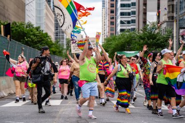 Toronto 'daki 2024 Yıllık Onur Yürüyüşü' ne katılanlar. Toronto, Kanada - 30 Haziran 2024.