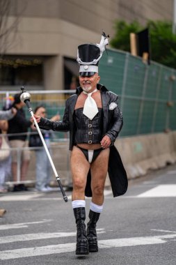 Toronto 'daki 2024 Yıllık Onur Yürüyüşü' ne katılanlar. Toronto, Kanada - 30 Haziran 2024.