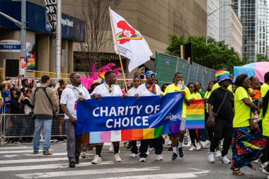 Toronto 'daki 2024 Yıllık Onur Yürüyüşü' ne katılanlar. Toronto, Kanada - 30 Haziran 2024.