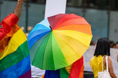 Toronto 'daki 2024 Yıllık Onur Yürüyüşü' ne katılanlar. Toronto, Kanada - 30 Haziran 2024.