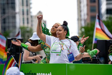 Toronto 'daki 2024 Yıllık Onur Yürüyüşü' ne katılanlar. Toronto, Kanada - 30 Haziran 2024.