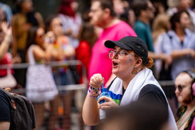 Toronto 'daki 2024 Yıllık Onur Yürüyüşü' ne katılanlar. Toronto, Kanada - 30 Haziran 2024.