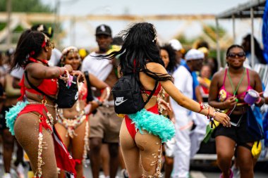 Eskiden Karayipler Karnavalı olarak bilinen Toronto Karayipler Karayipleri 'nde her yaz düzenlenen Karayip kültürü ve gelenekleri festivali. Toronto, Kanada - 3 Ağustos 2024.