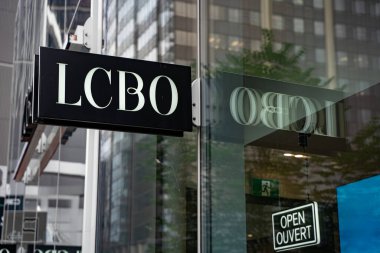 LCBO logo dükkanı tabelası. Ontario İçki Denetim Kurulu (İngilizce: 
