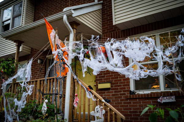 Halloween decorations at the entrance of the house.