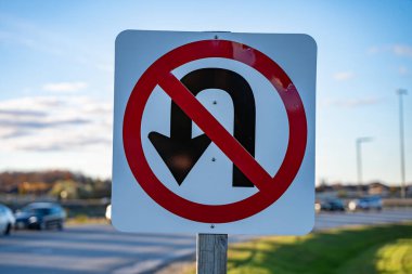 Yolda U dönüşü yasaklanmıştır..