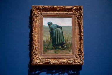 Elinde kürek olan bir kadın, Vincent Van Gogh tarafından Ontario Sanat Galerisi 'nde görülmüş. Toronto, Kanada - 3 Kasım 2024.