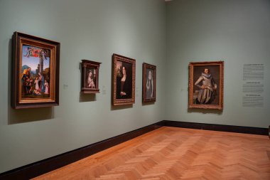 Resimler Ontario Sanat Galerisi 'nde sergileniyor. Toronto, Kanada - 3 Kasım 2024.