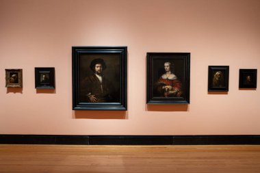 Ontario Sanat Galerisi 'nde Rembrandt Van Rijn' in resimleri. Toronto, Kanada - 3 Kasım 2024.