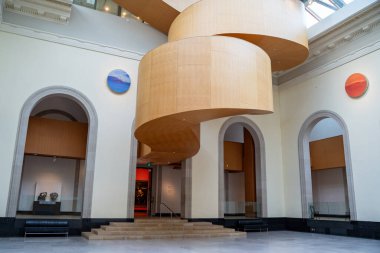 Ontario Sanat Galerisi 'nin iç manzarası. Toronto, Kanada - 3 Kasım 2024.