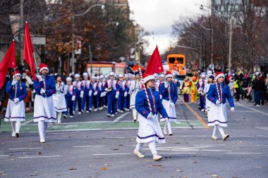 Toronto Noel Baba Geçidi 'nde Attica Lisesi Orkestrası. Toronto, Kanada - 24 Kasım 2024.