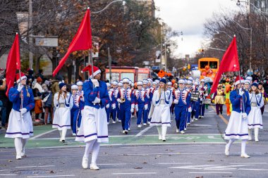 Toronto Noel Baba Geçidi 'nde Attica Lisesi Orkestrası. Toronto, Kanada - 24 Kasım 2024.