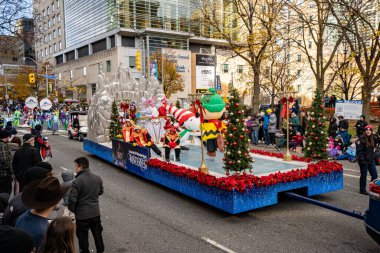 Kanada 'nın Harikalar Diyarı Kış Festivali, Noel Baba Geçit Töreni Toronto' da. Toronto, Kanada - 24 Kasım 2024.