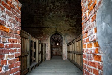 Fort Mississauga manzarası. Fort Mississauga Ulusal Tarih Bölgesi, Niagara Nehri ağzındaki Ontario Gölü kıyısında bir kaledir..