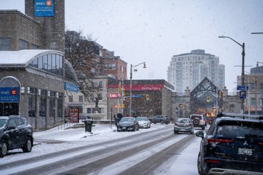 Kışın Ontario, Guelph caddelerinin manzarası. Guelph, Kanada - 2 Ocak 2025.