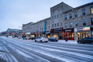 Kışın Ontario, Guelph caddelerinin manzarası. Guelph, Kanada - 2 Ocak 2025.