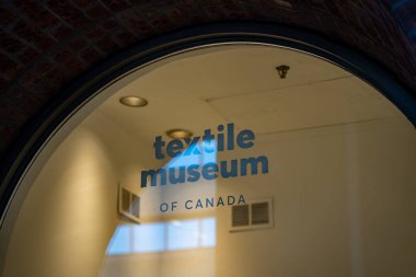 Toronto 'daki Kanada Tekstil Müzesi' nin dış görünüşü. Toronto, Kanada - 15 Ocak 2025.