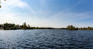 Bobcaygeon kasabasından Kawartha Gölleri 'nin panoramik manzarası.