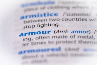 Sözlükte zırh kelimesi. Seçici odak, kapat.