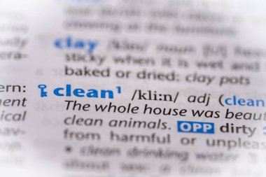 Sözlükte temiz bir kelime. Seçici odak, kapat.