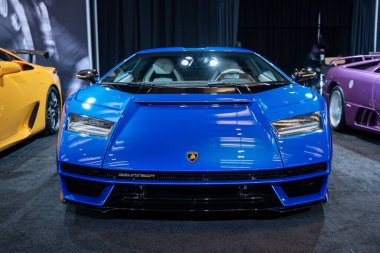 2022 Lamborghini Countach LPI 800-4 otomobil 2025 Kanada Uluslararası Otomobil Fuarı 'nda. Toronto, Kanada - 14 Şubat 2025.