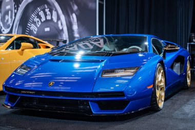 2022 Lamborghini Countach LPI 800-4 otomobil 2025 Kanada Uluslararası Otomobil Fuarı 'nda. Toronto, Kanada - 14 Şubat 2025.