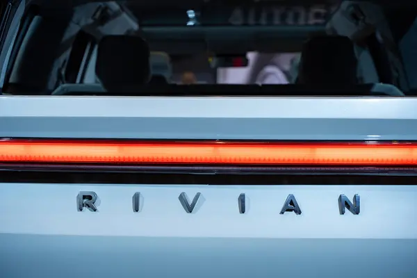 Rivian R2 otomobili 2025 Kanada Uluslararası Otomobil Fuarı 'nda. Toronto, Kanada - 14 Şubat 2025.