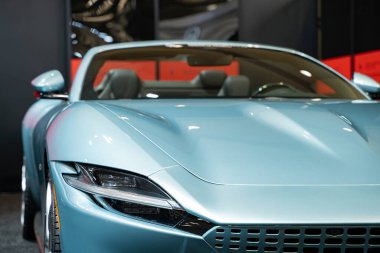 Ferrari Roma Spider otomobili 2025 Kanada Uluslararası Otomobil Fuarı 'nda bulunmaktadır. Toronto, Kanada - 14 Şubat 2025.