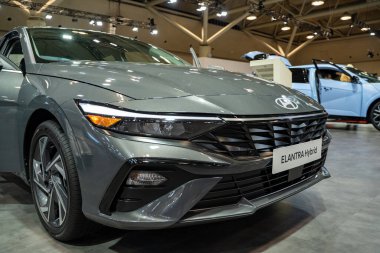 Hyundai Elantra Hybrid otomobil 2025 Kanada Uluslararası Otomobil Fuarı 'nda. Toronto, Kanada - 14 Şubat 2025.