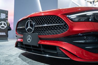 Mercedes Benz 2025 CLE 300 4Matic Cabriolet otomobil 2025 Kanada Uluslararası Otomobil Fuarı 'nda. Toronto, Kanada - 14 Şubat 2025.