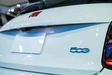 2025 Kanada Uluslararası Otomobil Fuarı 'nda 2024 FIAT 500e otomobil. Toronto, Kanada - 14 Şubat 2025.