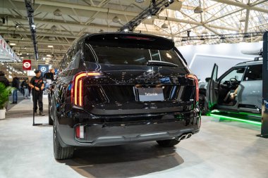 Kia Telluride otomobili 2025 Kanada Uluslararası Otomobil Fuarı 'nda. Toronto, Kanada - 14 Şubat 2025.