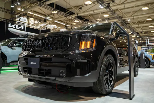 Kia Telluride otomobili 2025 Kanada Uluslararası Otomobil Fuarı 'nda. Toronto, Kanada - 14 Şubat 2025.