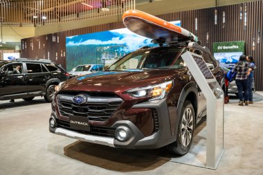 2025 Kanada Uluslararası Otomobil Fuarı 'nda Subaru Outback otomobili. Toronto, Kanada - 14 Şubat 2025.