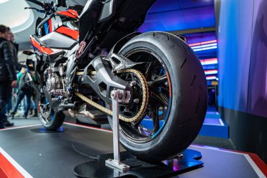 BMW M 1000 XR motosiklet 2025 Kanada Uluslararası Otomobil Fuarı 'nda. Toronto, Kanada - 18 Şubat 2025.