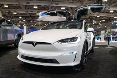 Tesla Model X otomobili 2025 Kanada Uluslararası Otomobil Fuarı 'nda. Toronto, Kanada - 18 Şubat 2025.