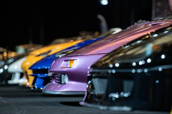 2025 Kanada Uluslararası Otomobil Fuarı 'nda lüks arabalar sergilendi. Toronto, Kanada - 18 Şubat 2025.