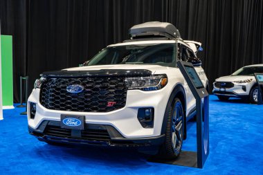 2025 Kanada Uluslararası Otomobil Fuarı 'nda Ford Explorer ST otomobili. Toronto, Kanada - 18 Şubat 2025.