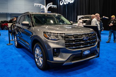 2025 Kanada Uluslararası Otomobil Fuarı 'nda Ford Explorer Active otomobil. Toronto, Kanada - 18 Şubat 2025.
