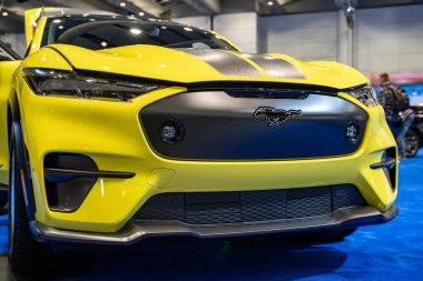 2024 Ford Mustang Mach-E GT Ralli otomobili, Kanada Uluslararası Otomobil Fuarı 'nda bulunmaktadır. Toronto, Kanada - 18 Şubat 2025.
