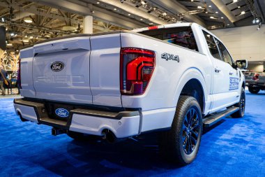 2025 Kanada Uluslararası Otomobil Fuarı 'nda Ford F-150 Lariat otomobili. Toronto, Kanada - 19 Şubat 2025.