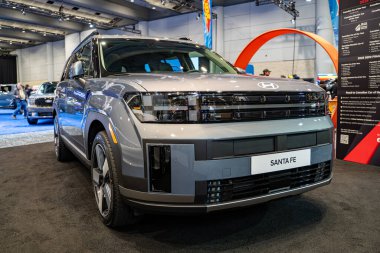 2025 Kanada Uluslararası Otomobil Fuarı 'nda Hyundai SANTA FE otomobili. Toronto, Kanada - 19 Şubat 2025.