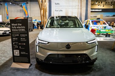 2025 Kanada Uluslararası Otomobil Fuarı 'nda Volvo EX90 otomobili. Toronto, Kanada - 19 Şubat 2025.