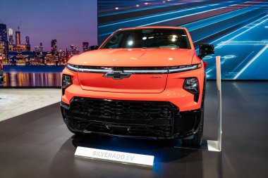 2025 Kanada Uluslararası Otomobil Fuarı 'nda Chevrolet Silverado otomobili. Toronto, Kanada - 19 Şubat 2025.