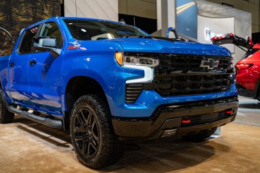2025 Kanada Uluslararası Otomobil Fuarı 'nda Chevrolet Silverado LT Trail Boss otomobili. Toronto, Kanada - 19 Şubat 2025.