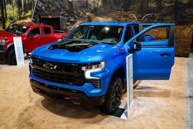 2025 Kanada Uluslararası Otomobil Fuarı 'nda Chevrolet Silverado LT Trail Boss otomobili. Toronto, Kanada - 19 Şubat 2025.