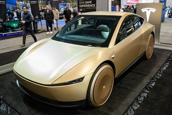 Tesla Cybercab otomobili 2025 Kanada Uluslararası Otomobil Fuarı 'nda. Toronto, Kanada - 19 Şubat 2025.