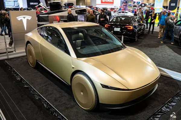 Tesla Cybercab otomobili 2025 Kanada Uluslararası Otomobil Fuarı 'nda. Toronto, Kanada - 19 Şubat 2025.