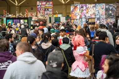 Toronto Comicon 'daki ziyaretçi kalabalığı. Toronto, Kanada - 14 Mart 2025.