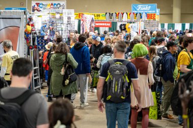 Toronto Comicon 'daki ziyaretçi kalabalığı. Toronto, Kanada - 14 Mart 2025.